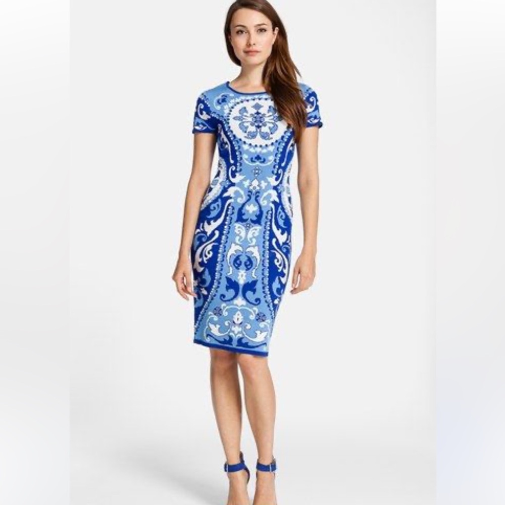 Cynthia Steffe Delft Blue Style Pattern Fitted Bodycon Shift Dress Medium‎